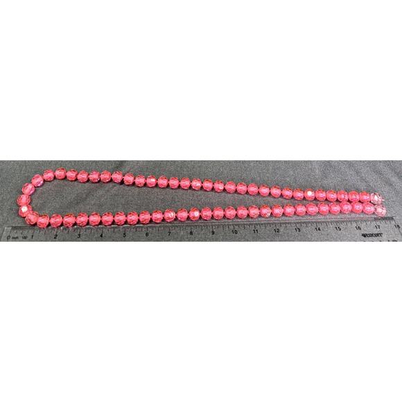 Vintage Pink Lucite Flapper Necklace - Picture 6 of 7